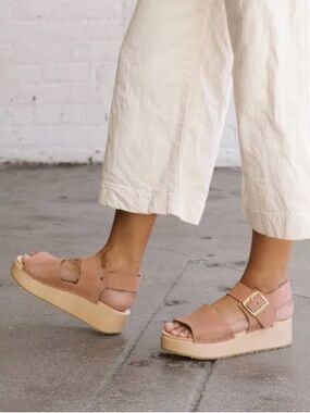 Bryr Ursi Platform Sandal